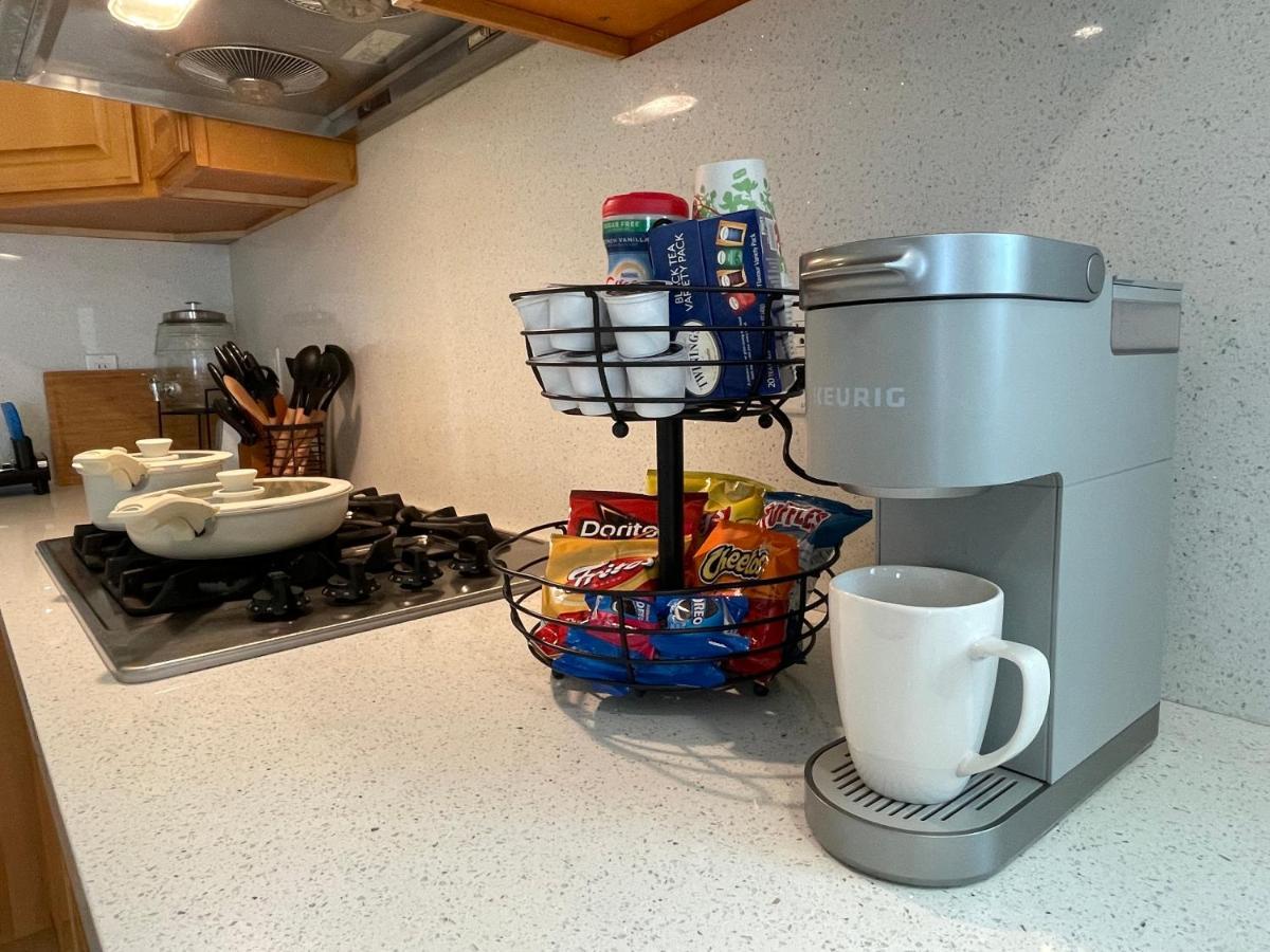 9Am Check-In Coastal Getaway - Luxe Suite Near Cliff, Lake & Local Shops Daly City Esterno foto